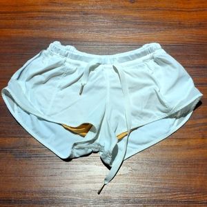 Lululemon Hotty Hot Shorts White Size 4